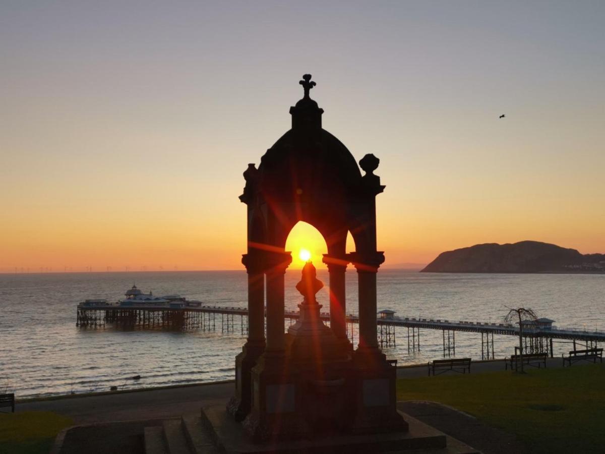 Bron Orme Private Hotel Llandudno Eksteriør billede
